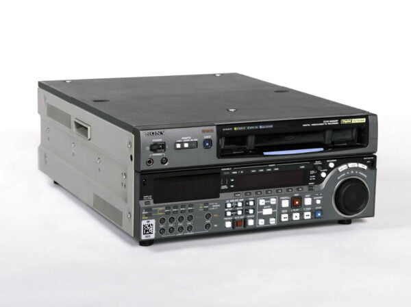 DVW-M2000P