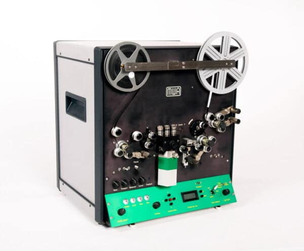 MWA FLASHSCAN 8 - 8mm Film scanner