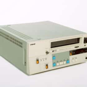 SONY VP-7040 – Multi-standard U-matic