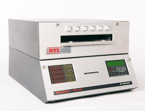 RTI TC-4100 Betacam Cleaner Front View