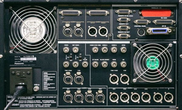 PANASONIC D3 AJ-D350E backside I/O
