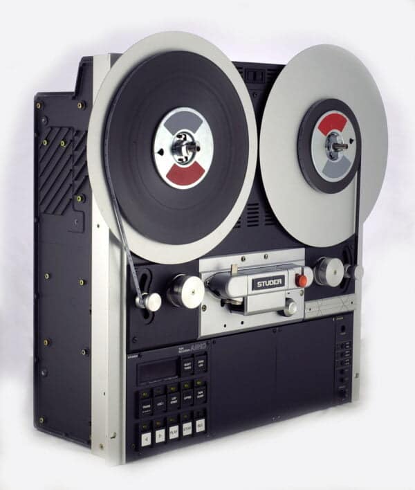 STUDER A810
