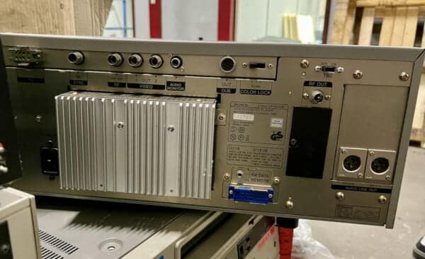 SONY VP-9000P - U-matic - Image 2